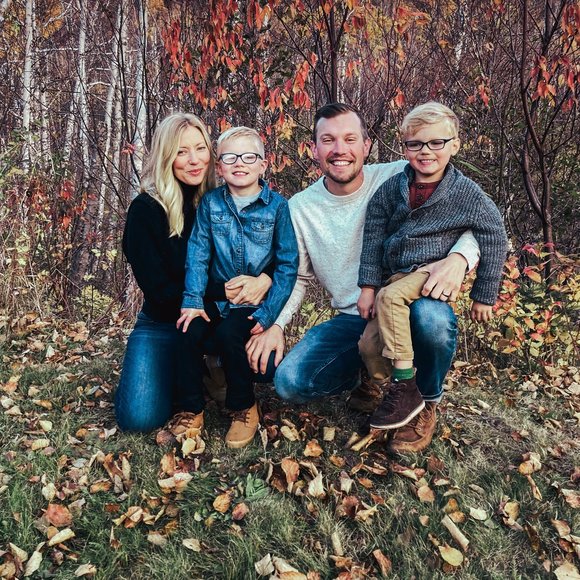 Meet your Posher, Melanie - Picture 1 of 1